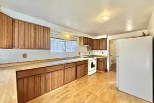 5638 S Duggan Rd, Beloit, WI 53511 - Photo 5