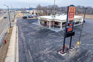 532 Gateway Ave, Mauston, WI 53948 - Photo 3