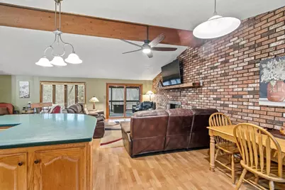 W9477 Parkway Drive, Poynette, WI 53955 - Photo 15