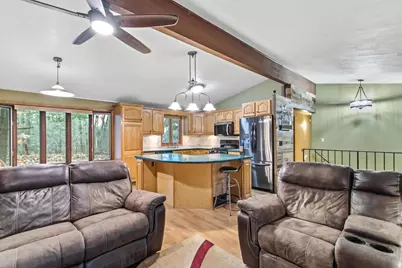 W9477 Parkway Drive, Poynette, WI 53955 - Photo 11