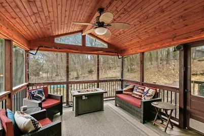 W9477 Parkway Drive, Poynette, WI 53955 - Photo 5