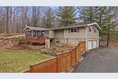 W9477 Parkway Drive, Poynette, WI 53955 - Photo 3