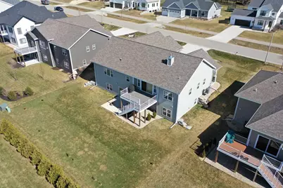 6677 Royal View Dr, DeForest, WI 53532 - Photo 7