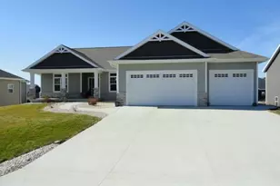 6677 Royal View Dr, DeForest, WI 53532 - Photo 17