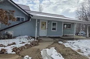 215 E Logan St, Tomah, WI 54660 - Photo 3