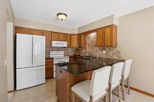 208 Creek Edge Ct, Waunakee, WI 53597 - Photo 9