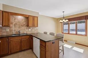 208 Creek Edge Ct, Waunakee, WI 53597 - Photo 11