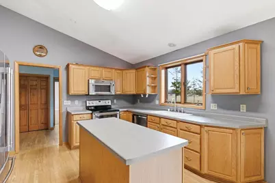 2734 Brooks Ridge Drive, Sun Prairie, WI 53590 - Photo 21