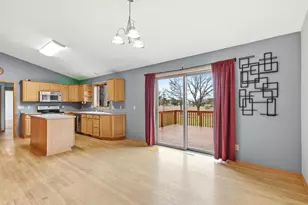 2734 Brooks Ridge Drive, Sun Prairie, WI 53590 - Photo 15