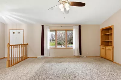 2734 Brooks Ridge Drive, Sun Prairie, WI 53590 - Photo 9