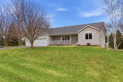 2734 Brooks Ridge Drive, Sun Prairie, WI 53590 - Photo 3