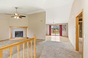 2734 Brooks Ridge Drive, Sun Prairie, WI 53590 - Photo 5