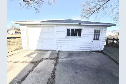 102 N Taylor Street, Albany, WI 53502 - Photo 5