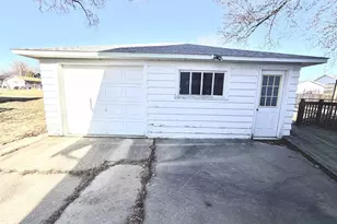 102 N Taylor St, Albany, WI 53502 - Photo 5