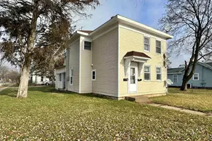 957 W Grand Ave, Beloit, WI 53511 - Photo 3