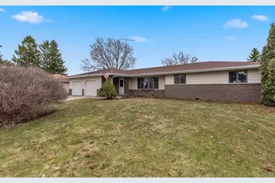 820 E Center Street, Juneau, WI 53039 - Photo 23