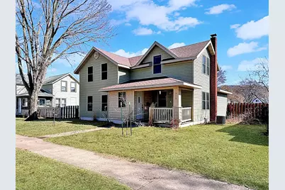 310 N Wacouta Avenue, Prairie Du Chien, WI 53821 - Photo 1