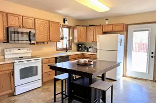 310 N Wacouta Ave, Prairie Du Chien, WI 53821 - Photo 9