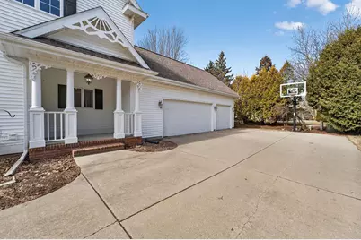 1614 Blue Ridge Trail, Waunakee, WI 53597 - Photo 5