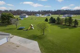 N4178 Country Club Dr, Brodhead, WI 53520 - Photo 7