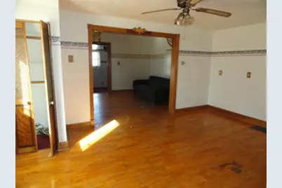 302 W Division St, Fond du Lac, WI 54935 - Photo 17