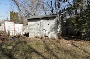 302 W Division St, Fond du Lac, WI 54935 - Photo 7