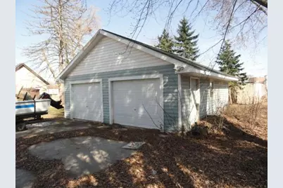 302 W Division St, Fond du Lac, WI 54935 - Photo 3