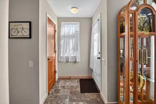 5334 Lake Park Blvd, Madison, WI 53713 - Photo 3