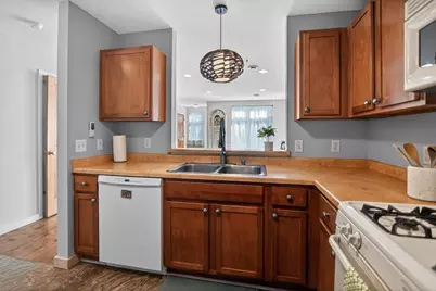 5334 Lake Park Boulevard, Madison, WI 53713 - Photo 11