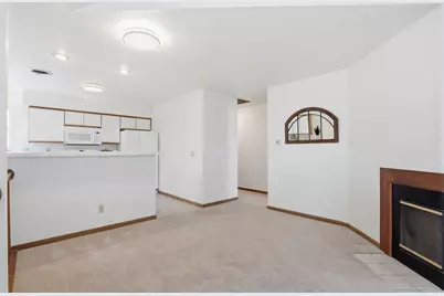 6243 Middleton Springs Drive, Middleton, WI 53562 - Photo 11