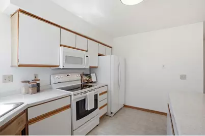 6243 Middleton Springs Drive, Middleton, WI 53562 - Photo 15