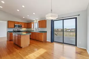 8580 Stonebrook Cir, Middleton, WI 53562 - Photo 9