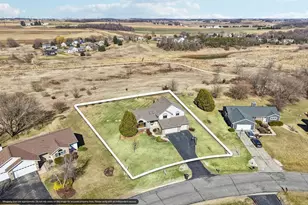 8580 Stonebrook Cir, Middleton, WI 53562 - Photo 3