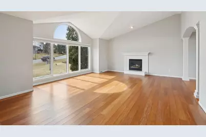 8580 Stonebrook Circle, Middleton, WI 53562 - Photo 5