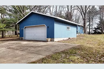 1031 S Archers Way, Nekoosa, WI 54457 - Photo 9