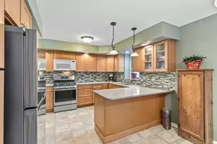 W7959 Jonathan Dr, Pardeeville, WI 53954 - Photo 7