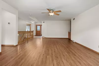 126 Jennifer Circle, Mount Horeb, WI 53572 - Photo 7