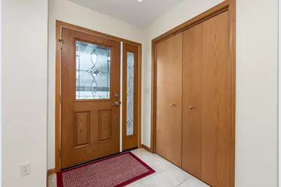 126 Jennifer Circle, Mount Horeb, WI 53572 - Photo 3