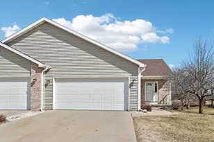 844 Dunn Ave, Oregon, WI 53575 - Photo 3