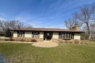1125 Parkview Dr, Tomah, WI 54660 - Photo 3