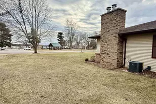 1125 Parkview Dr, Tomah, WI 54660 - Photo 7