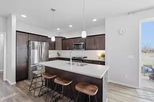 1137 O'Keeffe Ave, Sun Prairie, WI 53590 - Photo 17