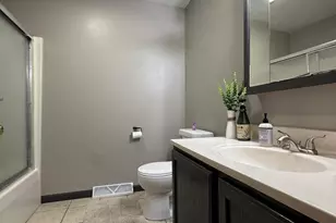 1405 Foster Ave, Janesville, WI 53545 - Photo 19