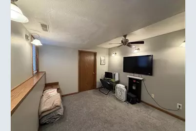 1405 Foster Avenue, Janesville, WI 53545 - Photo 25