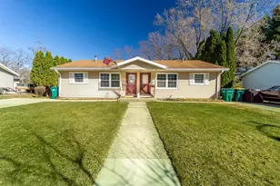 815-817 Sweeney Rd, Edgerton, WI 53534 - Photo 1