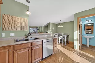 719 Cricket Ln, Madison, WI 53562 - Photo 11