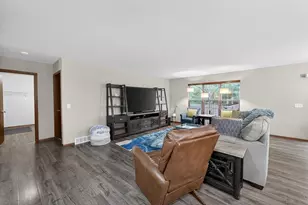 8918 Silkwood Trail, Verona, WI 53593 - Photo 7