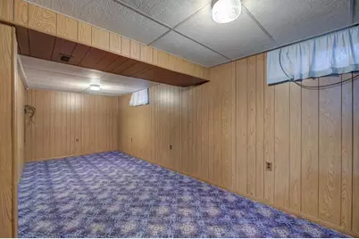 2213 E Huebbe Parkway, Beloit, WI 53511 - Photo 29