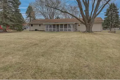 2213 E Huebbe Parkway, Beloit, WI 53511 - Photo 3