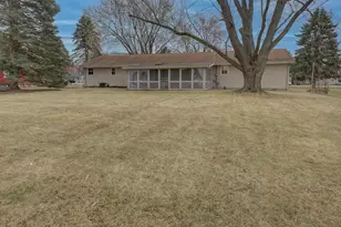 2213 E Huebbe Pkwy, Beloit, WI 53511 - Photo 3